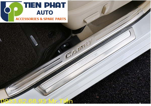 Nẹp Bước Chân Trong Chống Trầy Xe Toyota Camry 2015-2016 Tại Tp.Hcm lap nep buoc chan chong tray cho xe toyota camry 2015 tai tp hcm