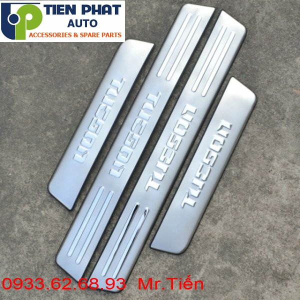 Nẹp Bước Chân Trong Chống Trầy Xe Huyndai Tucson 2016